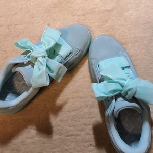 Puma Suede Heart Reset Sneaker bow tie shoe laces